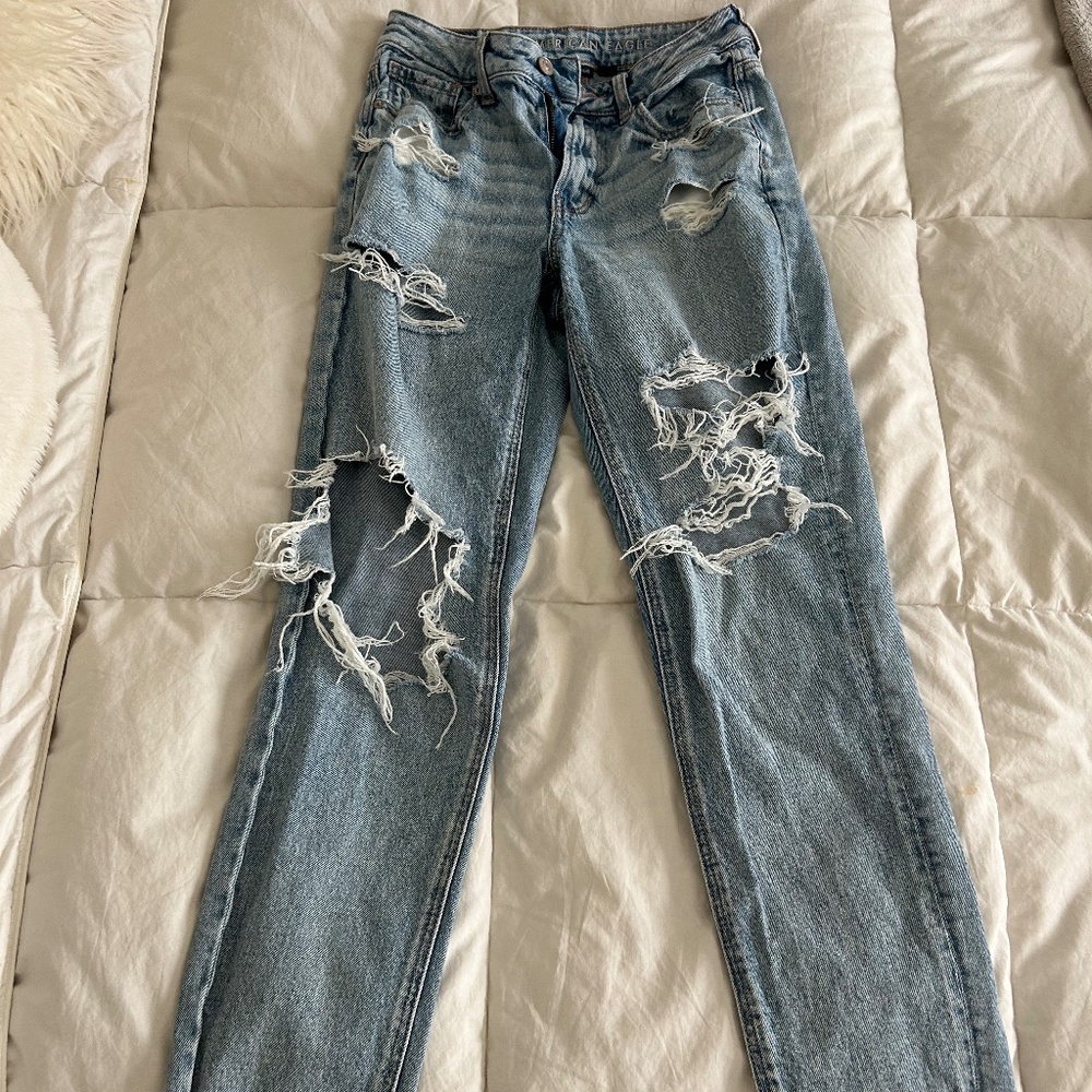 American Eagle Light Wash Ripped Mom Jeans